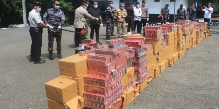 Pemusnahan rokok ilegal senilai Rp900 juta di Bangkalan