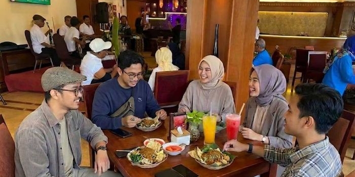 Festival Pecel Pincuk di Quds Royal Hotel Surabaya.