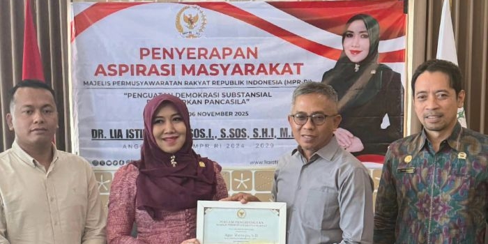 anggota-dpd-lia-istifhama-ajak-mahasiswa-fisip-ub-pahami-politik-sebagai-seni-berbasis-pancasila