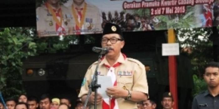 Ketua Kwarcab Gerakan Pramuka Kabupaten Sidoarjo H.M.G Hadi Sutcipto membuka kegiatanEast  Java Scots Challenge 2015, kemarin. Foto : hms