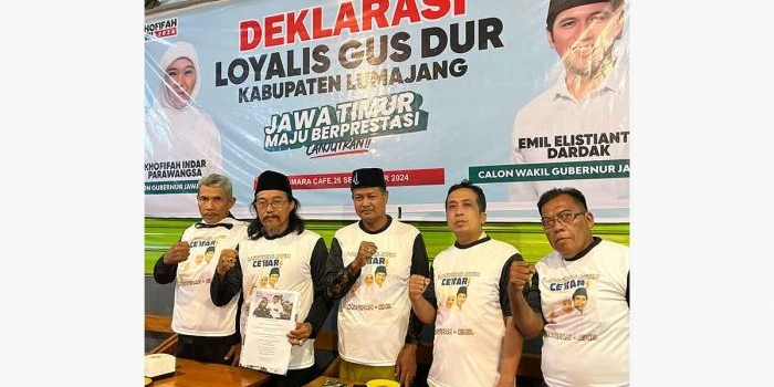 Barisan Loyalis Gus Dur di Lumajang saat deklarasi dukungan kepada Khofifah-Emil di Pilgub Jatim 2024.