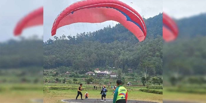 Peserta Kejuaraan Batu International Tourism Paragliding Festival 2023.