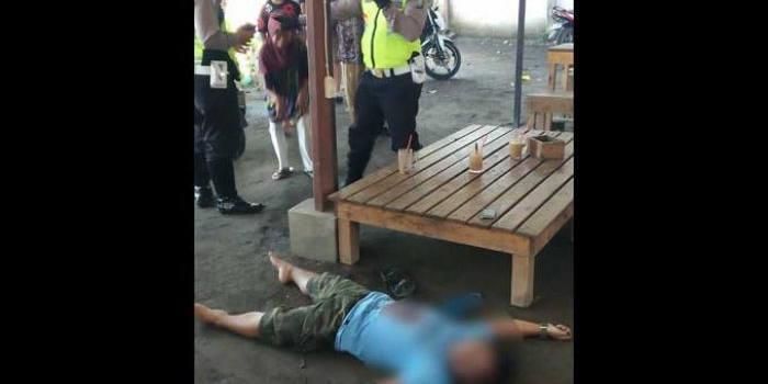 Kondisi korban sebelum dievakuasi petugas. foto: AAN W/ BANGSAONLINE