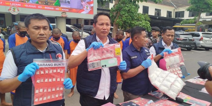 Pengungkapan kasus narkoba Polres Jombang hasil dari Operasi Tumpas Semeru 2024. Foto: Aan Amrulloh/BANGSAONLINE