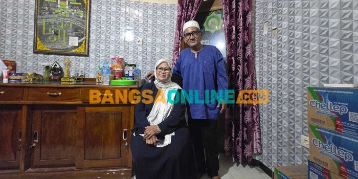 pasutri-dari-singapura-ini-gelar-aqiqah-cucu-di-ponpes-ulil-albab-probolinggo