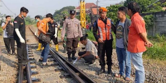 lepas-dari-pengawasan-bocah-3-tahun-di-tulungagung-tertabrak-kereta-api