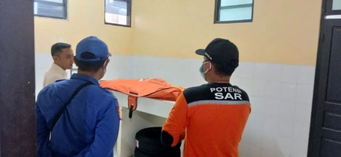 nelayan-jatuh-di-perairan-mandangin-sampang-ditemukan-meninggal-14-km-dari-lokasi-awal
