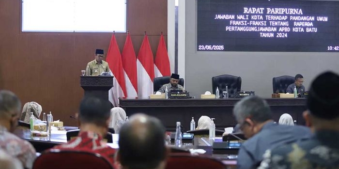 wali-kota-batu-sampaikan-jawaban-atas-pandangan-gabungan-fraksi-dprd