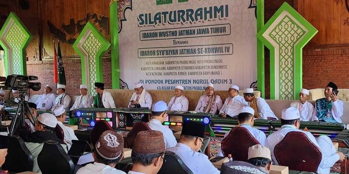 Silaturahim Pengurus Idaroh Wustho JATMAN Jatim dengan Pengurus Syubiah se-Tapal Kuda. Foto : ANDI SIRAJUDIN/ BANGSAONLINE