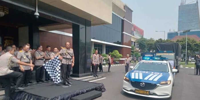 kapolda-jatim-kirim-bantuan-untuk-korban-bencana-sumatra