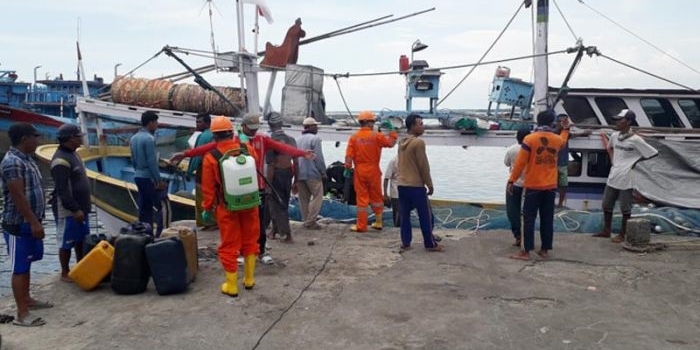 Polisi melakukan olah TKP di lokasi penemuan jasad korban.