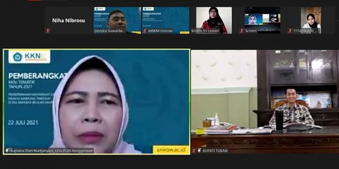 Proses pemberangkatan 405 mahasiswa Unirow Tuban dari berbagai program studi yang dilakukan secara virtual melalui aplikasi Zoom Meeting dan diikuti seluruh civitas akademika, Kamis (22/7/2021). (foto: ist)