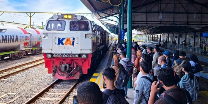 tercatat-474-945-pelanggan-naik-dari-stasiun-wilayah-daop-7-madiun-selama-november