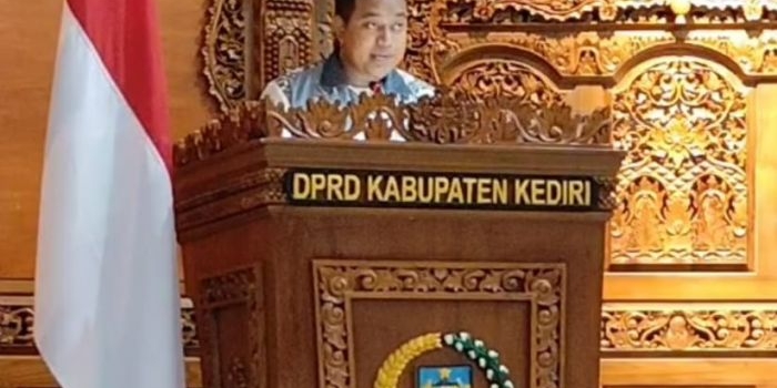 fraksi-nasdem-dprd-kabupaten-kediri-soroti-pembangunan-stadion-gelora-daha-jayati-dan-bandara-dhoho