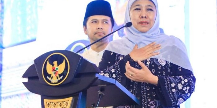 erupsi-semeru-naik-ke-level-awas-gubernur-khofifah-imbau-warga-jaga-jarak-aman