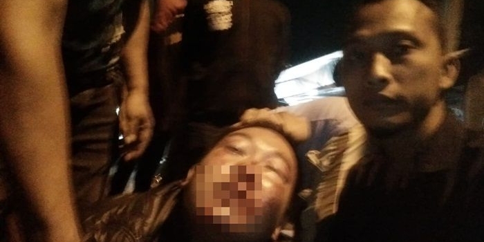Pelaku bonyok usai dimassa.