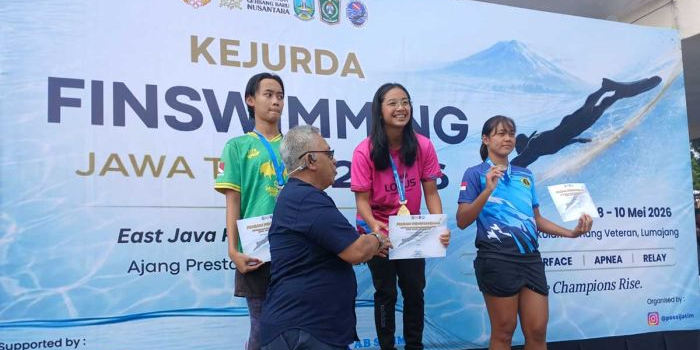 Atlet POSSI Kota Batu peraih medali di Kejurda Finswimming Jatim 2026.