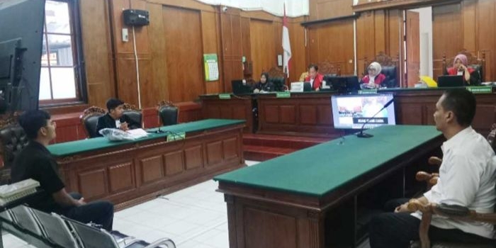 sidang-lanjutan-pencurian-uang-di-kantor-ninja-express-saksi-ungkap-terdakwa-setelah-lihat-cctv