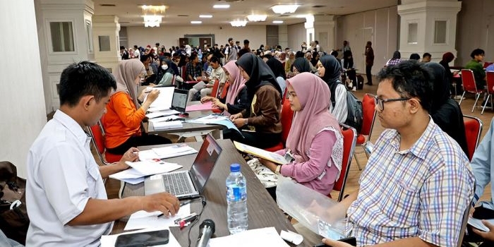 pendaftaran-beasiswa-pemuda-tangguh-dibuka-pemkot-surabaya-fokus-jemput-bola-untuk-warga-desil-1-5