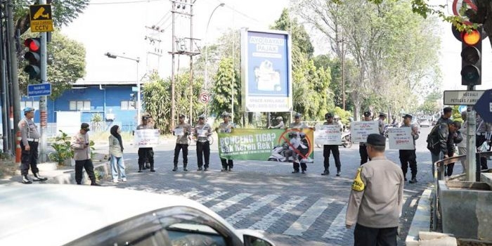 hari-terakhir-operasi-patuh-semeru-2025-polsek-tenggilis-mejoyo-kampanye-bahaya-balap-liar