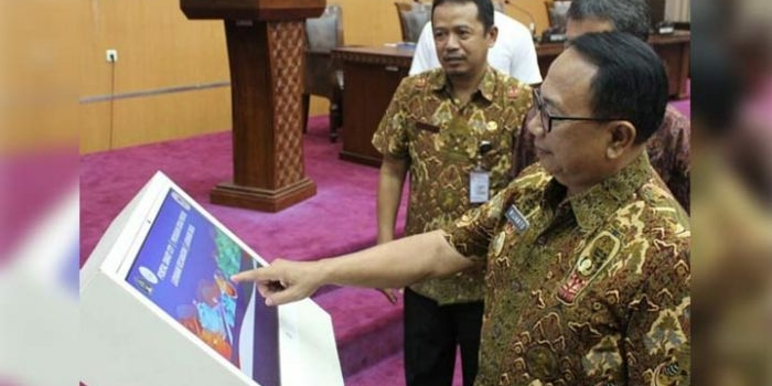 Bupati Blitar Rijanto saat membuka rapat evaluasi implementasi smart city di ruang rapat Candi Penataran Kantor Pemkab Blitar.