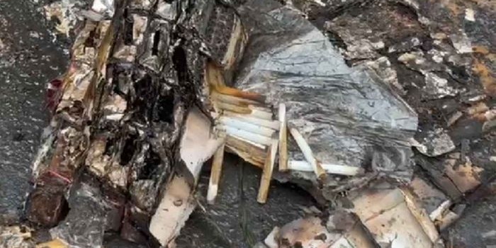 bantu-pemadaman-bus-pahala-kencana-di-bangkalan-warga-temukan-rokok-ilegal-di-bagasi