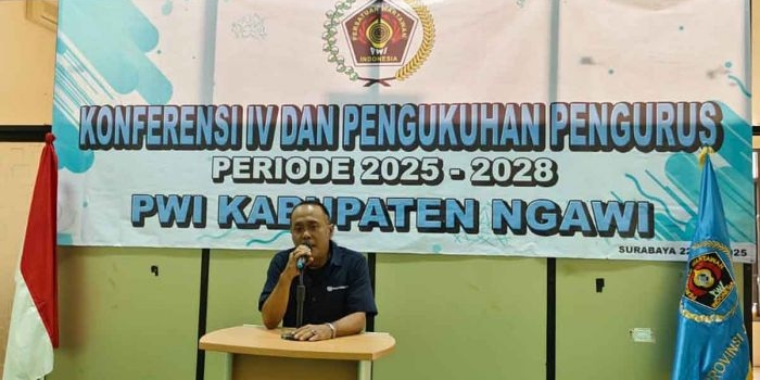 m-zainal-abidin-resmi-nahkodai-pwi-ngawi-periode-2025-2028