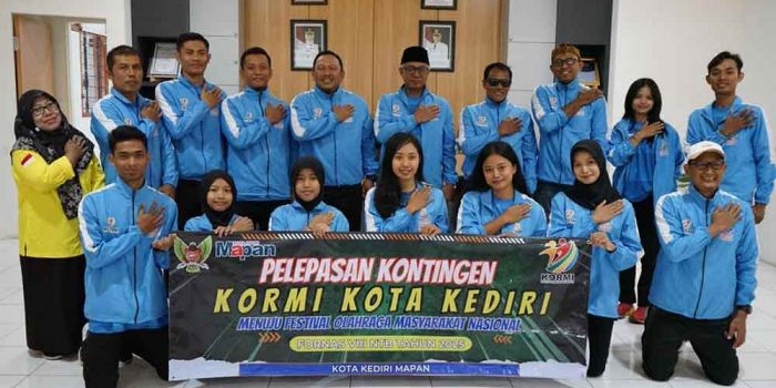 siap-berlaga-di-fornas-viii-2025-ntb-gus-qowim-lepas-kontingen-kormi-kota-kediri