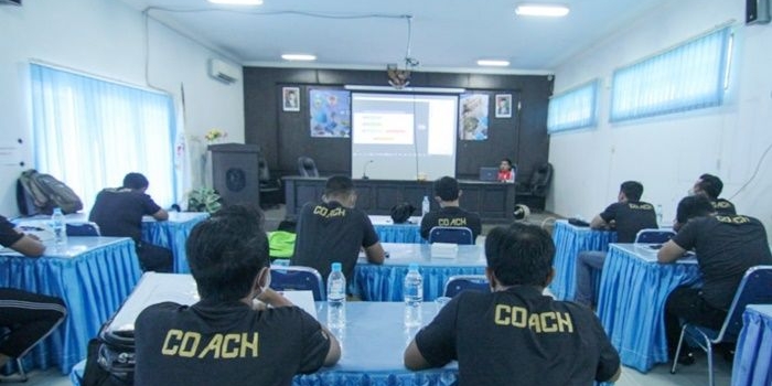 KONI Kabupaten Situbondo saat melaksanakan Bimbingan Teknis (Bimtek) Penerapan Sport Science untuk pelatih cabor.