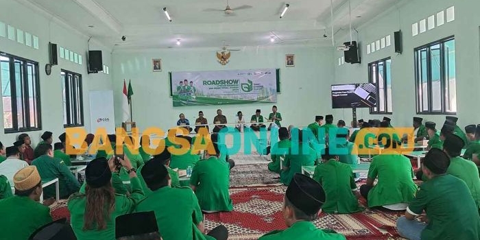 Roadshow ke-3 literasi keuangan dan pasar modal syariah GP Ansor Jatim di Tuban. Foto: ACHMAD CHOIRUDIN/BANGSAONLINE