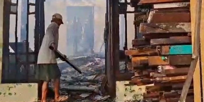 rumah-dan-kandang-kambing-di-lamongan-terbakar-satu-ekor-mati-terpanggang