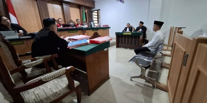 pria-asal-malang-diadili-usai-ikut-lomba-karya-tulis-berhadiah-narkoba