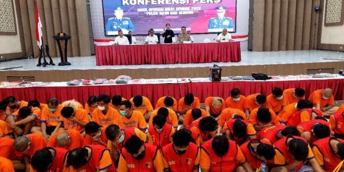 operasi-sikat-semeru-2025-polda-jatim-ungkap-1-443-kasus-dengan-1-135-tersangka