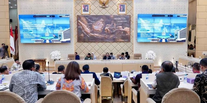 tindak-lanjut-evaluasi-triwulan-i-kementerian-atrbpn-gelar-rapat-kerja-dengan-komisi-ii-dpr-ri