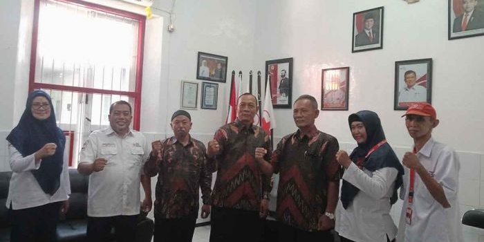 pendonor-darah-75-kali-di-kota-probolinggo-terima-penghargaan-dari-pj-gubernur-jawa-timur