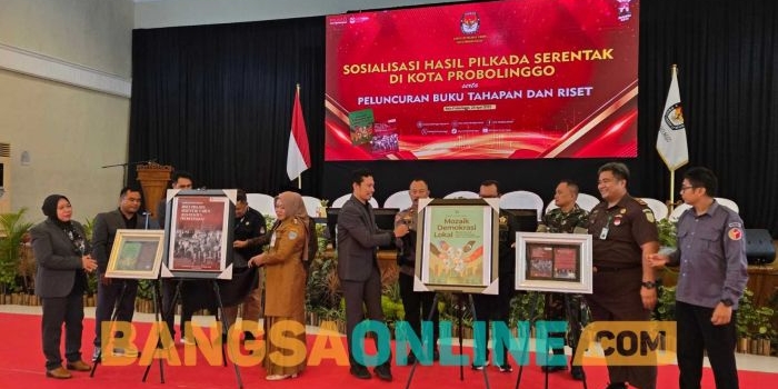 kpu-kota-probolinggo-raih-penghargaan-terbaik-ketiga-se-jatim-pengelolaan-pencalonan-pilkada