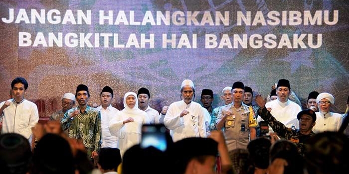 Gubernur Jatim saat Peringatan Nuzulul Quran dan Lailatul Qiroaj Ramadhan 1440 H di Taman Bungkul, Kota Surabaya, Rabu (29/5) malam. Foto: ist