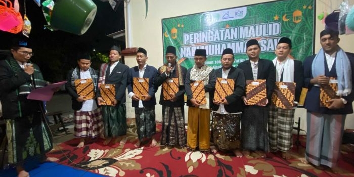 MUI Kecamatan Sukolilo bersama Lembaga Dakwah Rahmatan Lil Alamin (LDRA) menggelar acara wisuda untuk para dai yang telah menyelesaikan kursus dakwah