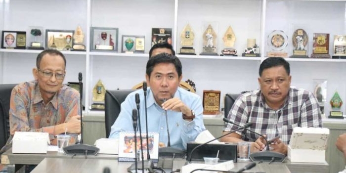 evaluasi-apbd-2025-dprd-gresik-sebut-realisasi-pad-capai-94-persen