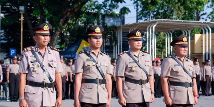 Sertijab Kapolsek Sedati dan Kapolsek Krembung di Mapolresta Sidoarjo.