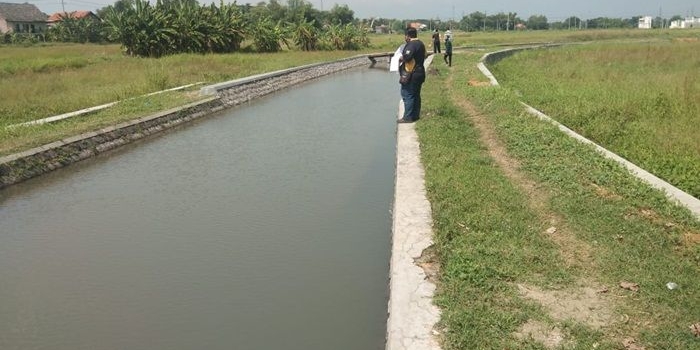 Proyek jaringan irigasi program Dinas Sumberdaya Air dan Tata Ruang di Pasuruan yang dibangun awal tahun lalu.