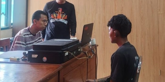 coba-hilangkan-jejak-pencuri-minimarket-di-banyuwangi-buang-uang-rp48-juta-ke-sungai