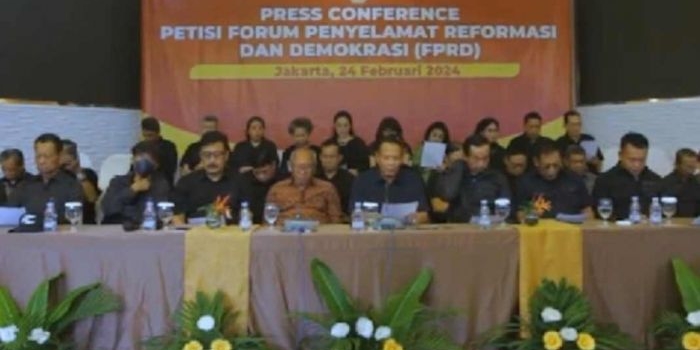 Para tokoh yang tergabung dalam Petisi Forum Penyelamat Reformasi dan Demokrasi yang disingkat FPRD. Petisi ini dipimpin Marsekal TNI (Purn) Agus Supriatna, mantan Kepala Staf Angkatan Udara (KSAU). 