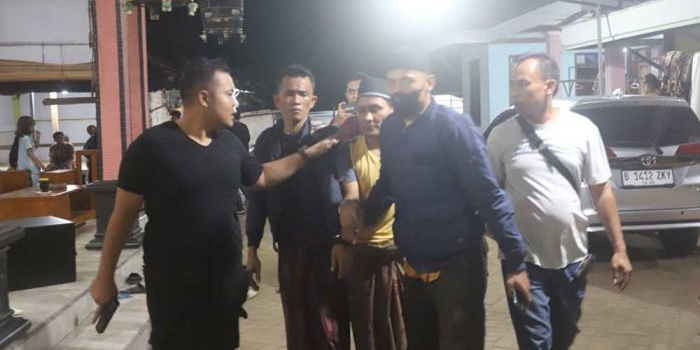 detik-detik-polisi-bersenjata-lengkap-bekuk-3-tersangka-penyalahgunaan-narkoba-di-pamekasan