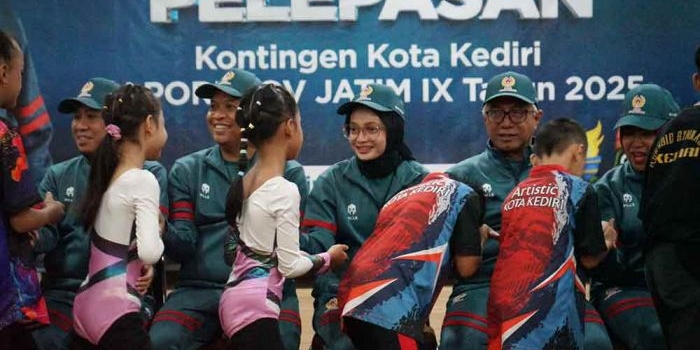 wali-kota-kediri-kukuhkan-dan-lepas-289-atlet-porprov-jatim-ix-2025-targetkan-masuk-tiga-besar
