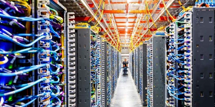 sejumlah-data-center-amazon-di-uea-dan-bahrain-rusak-akibat-perang-as-israel-vs-iran