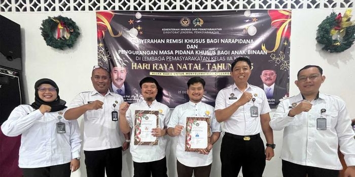 lapas-kediri-berikan-remisi-khusus-natal-2025-untuk-17-narapidana-kristiani