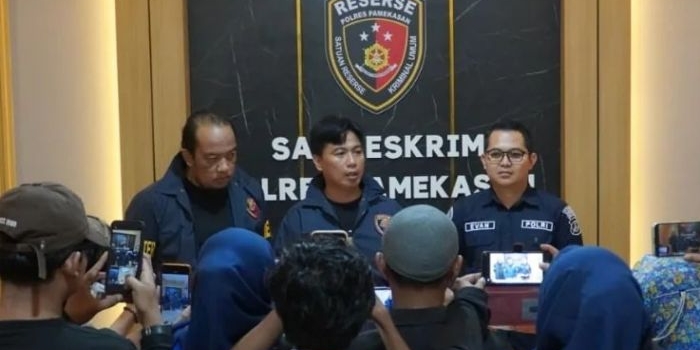 Konferensi pers ungkap kasus pencurian perhiasan yang digelar Polres Pamekasan