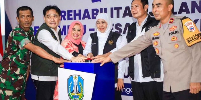 resmikan-jalan-poros-miru-jugo-gubernur-khofifah-dorong-mobilitas-dan-pertanian-di-lamongan