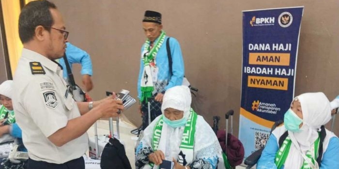 imigrasi-surabaya-terapkan-makkah-route-di-embarkasi-juanda